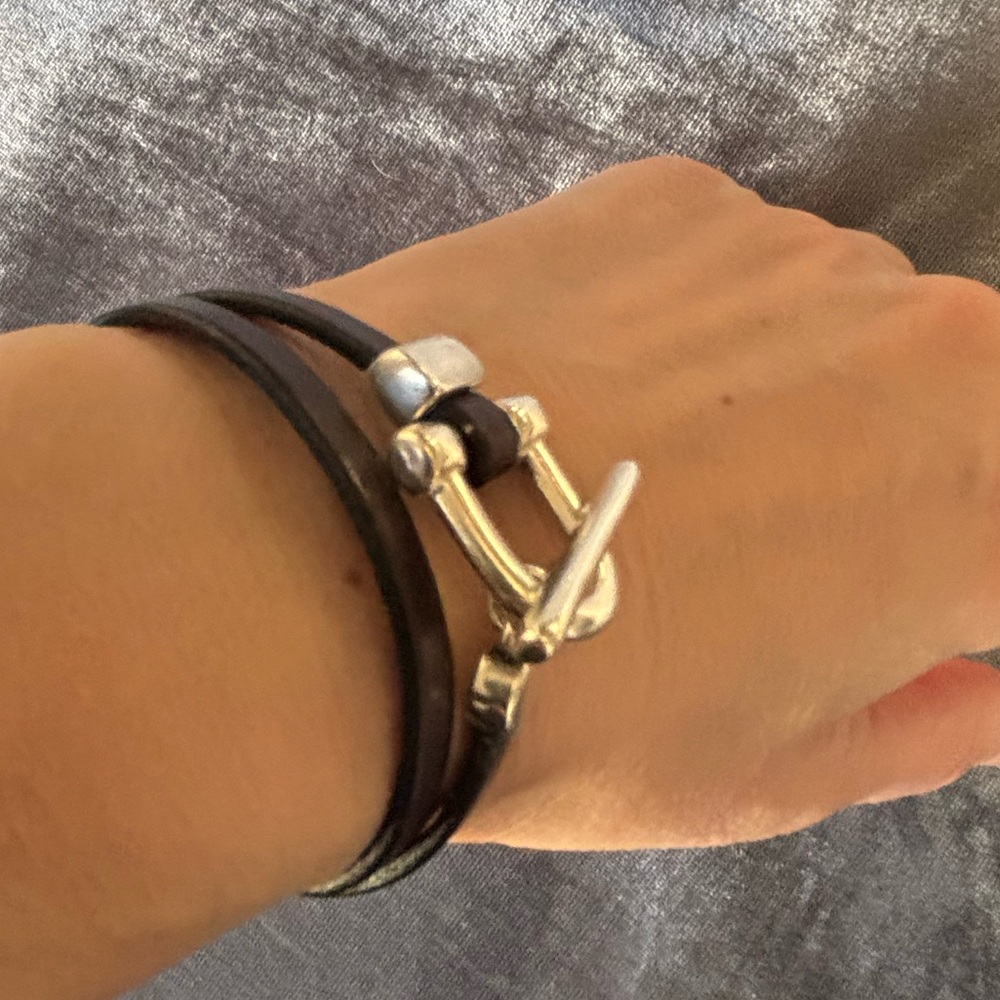 Leather Bracelet with Modern Clasp